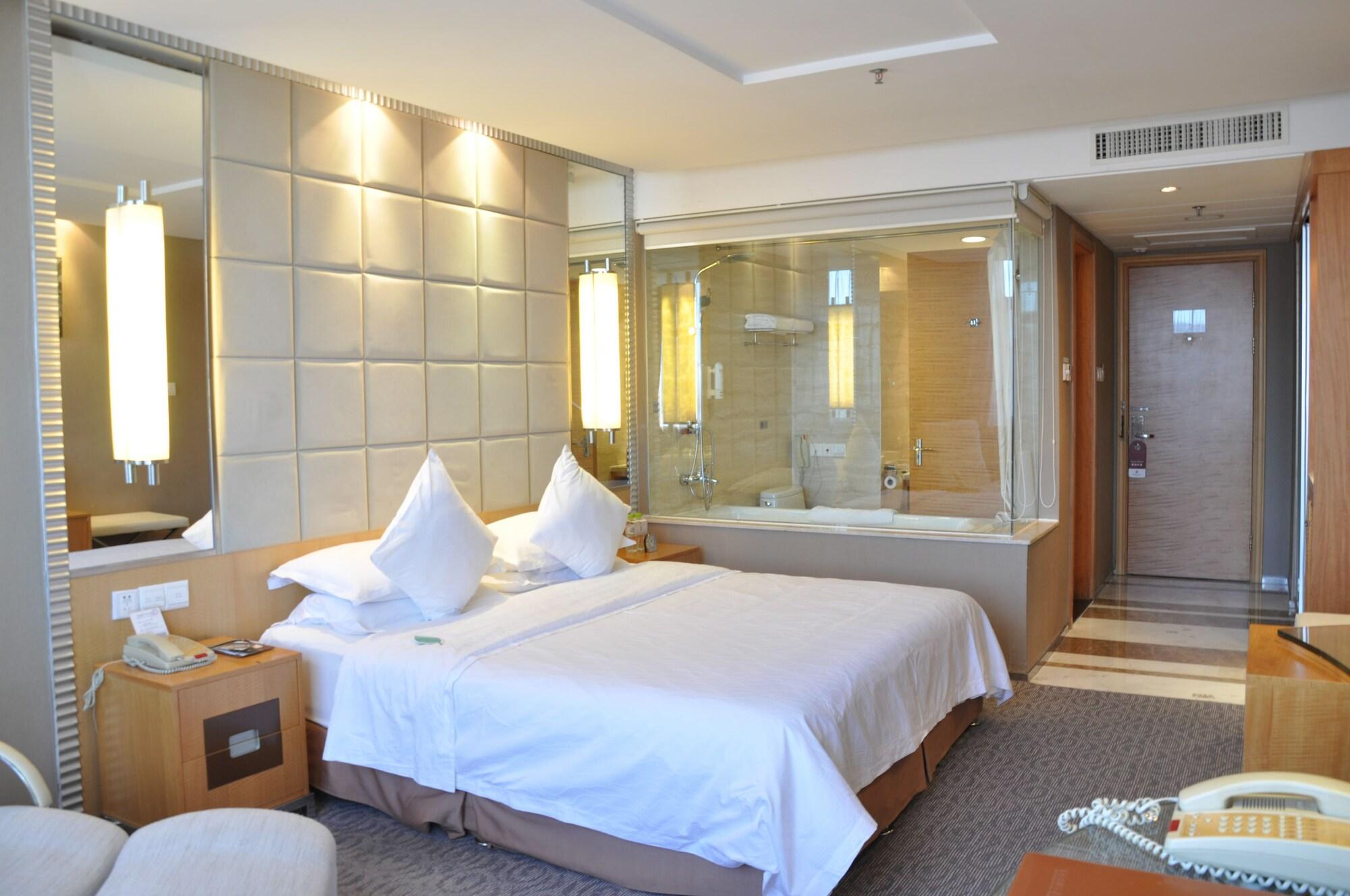 The Center Hotel Weihai Zewnętrze zdjęcie