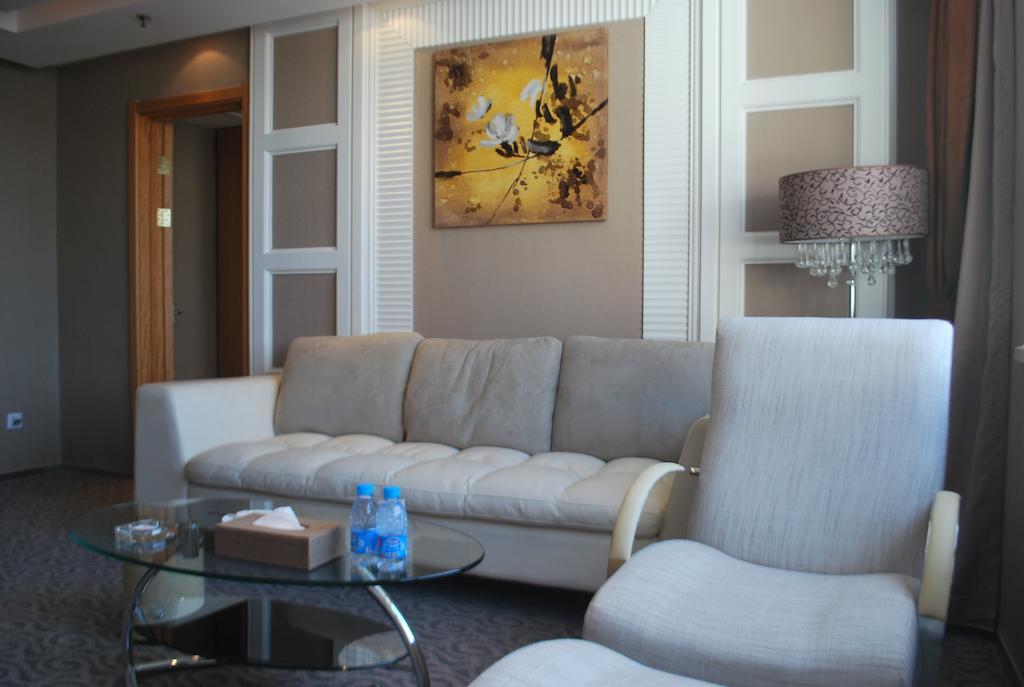 The Center Hotel Weihai Pokój zdjęcie