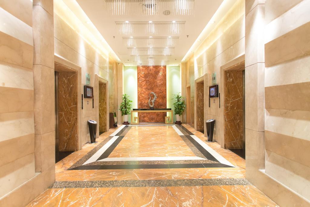The Center Hotel Weihai Zewnętrze zdjęcie