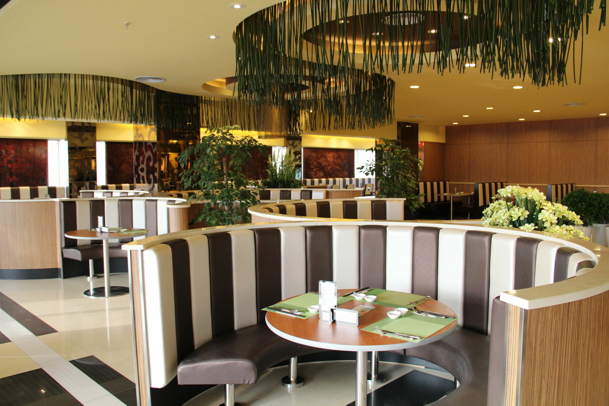 The Center Hotel Weihai Zewnętrze zdjęcie